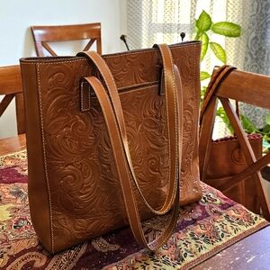 Patricia nash tote leather